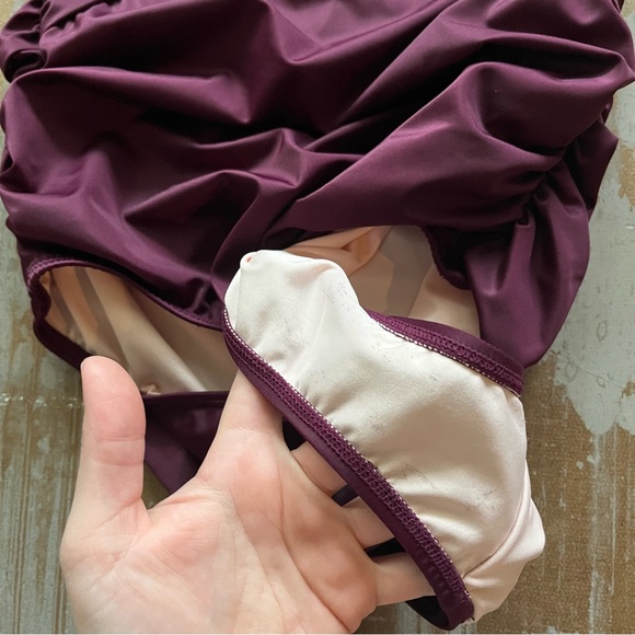 Victoria’s Secret Unforgettable Ruched One Piece Halter Swimsuit Womens 34B - Picture 3 of 6